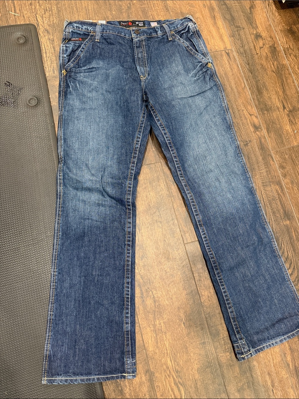 Ariat FR Bootcut Jeans in Faded Blue Wash